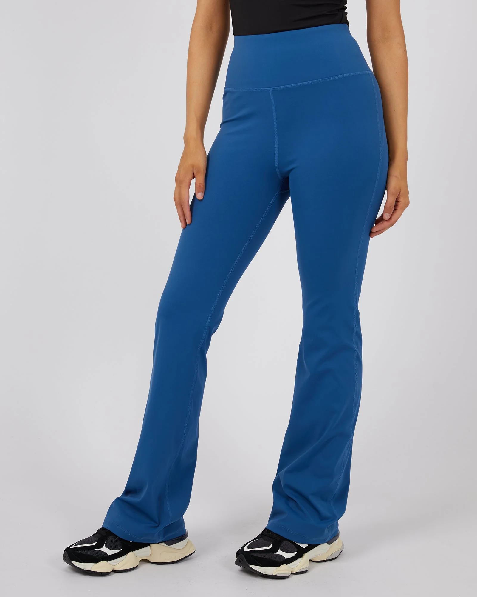 Active Flare Legging Navy - Image 4