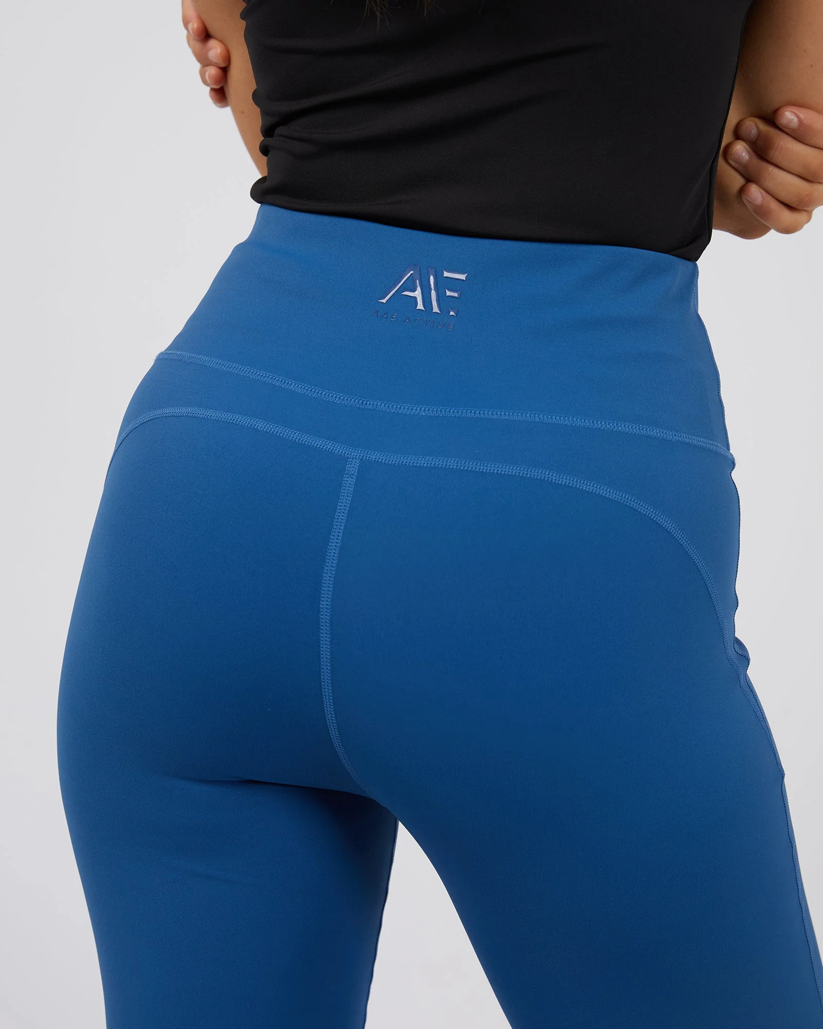 Active Flare Legging Navy - Image 5