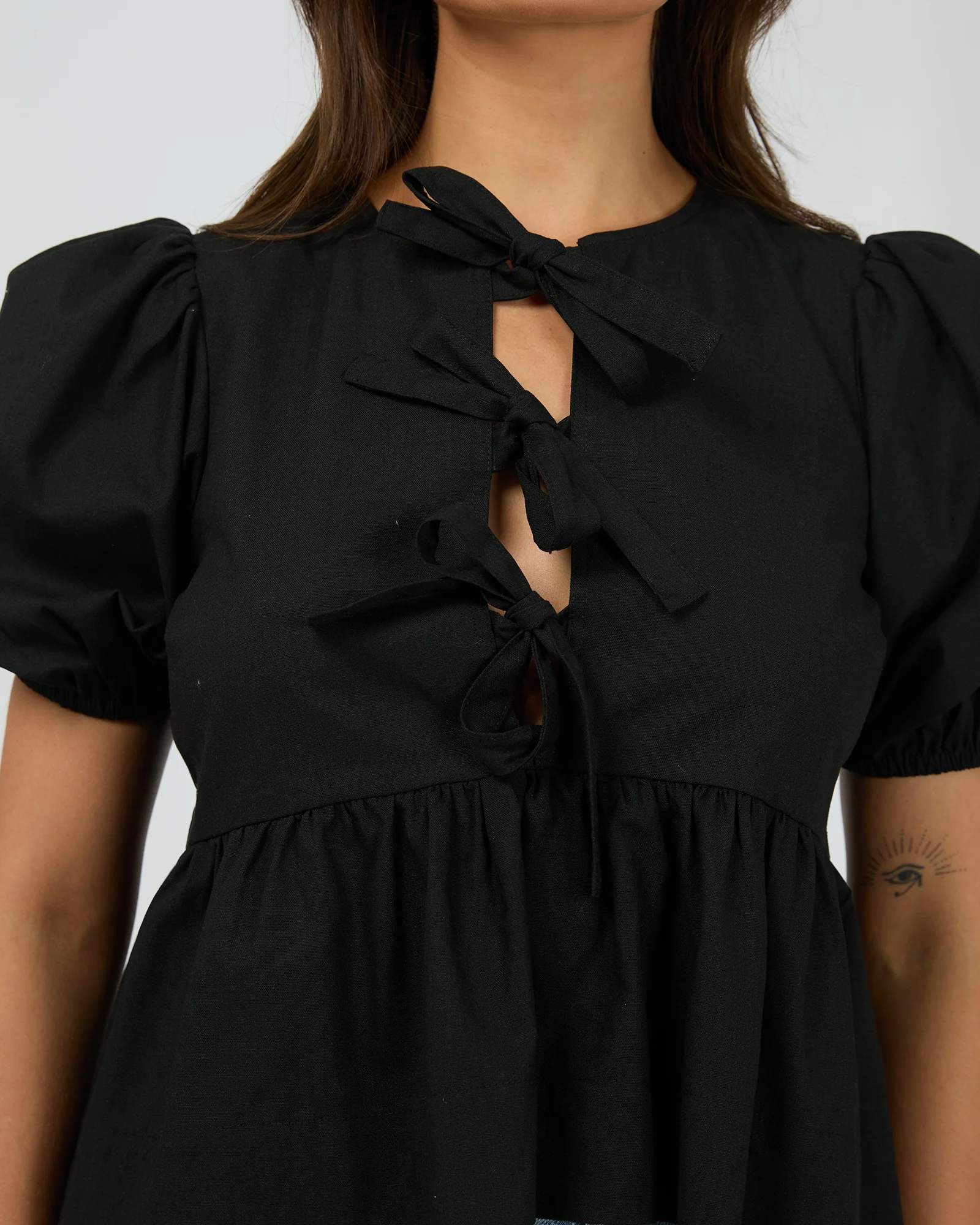 Aftersun Linen Top Black - Image 5