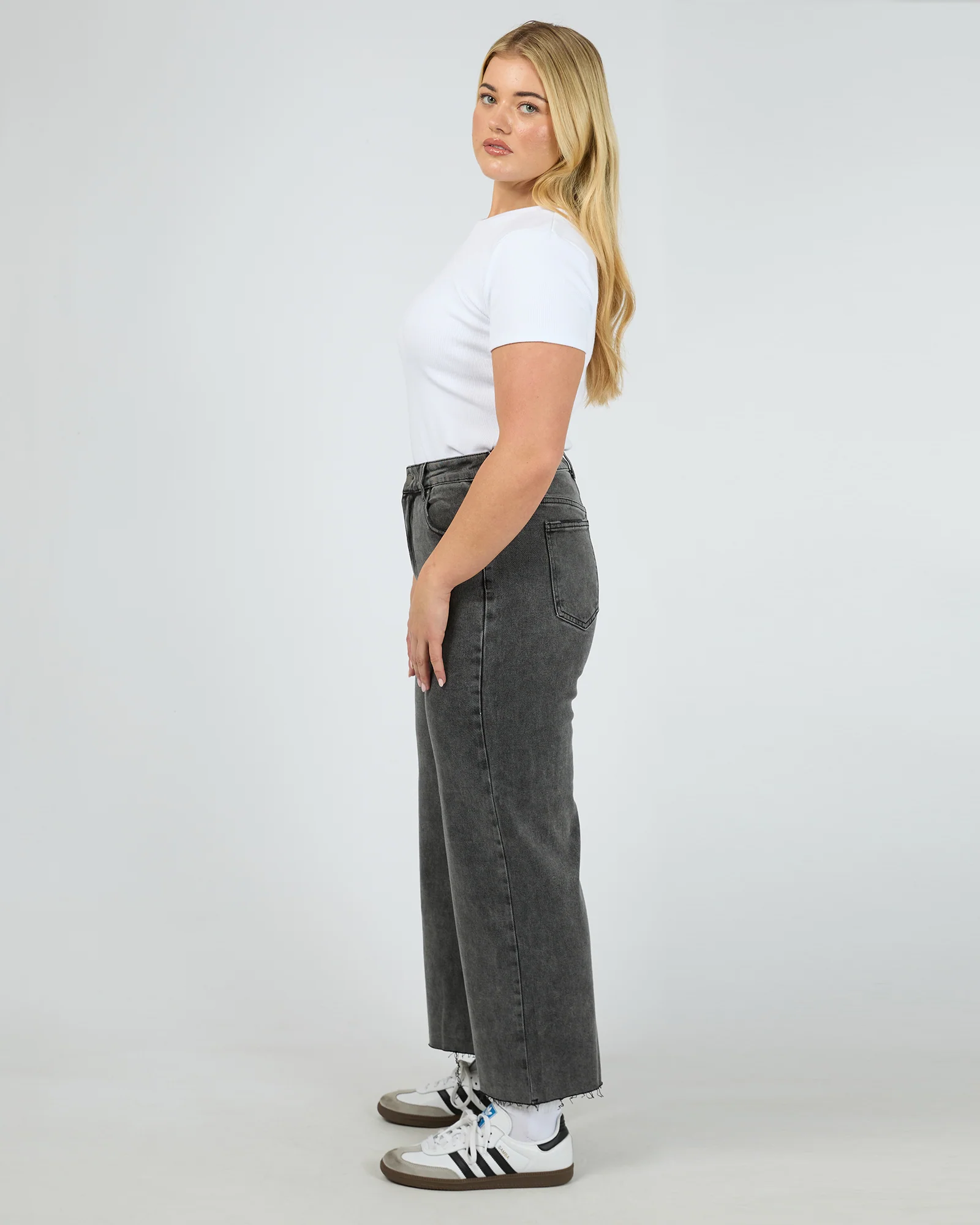 Charlie High Rise Wide Leg Jean Washed Black - Image 12