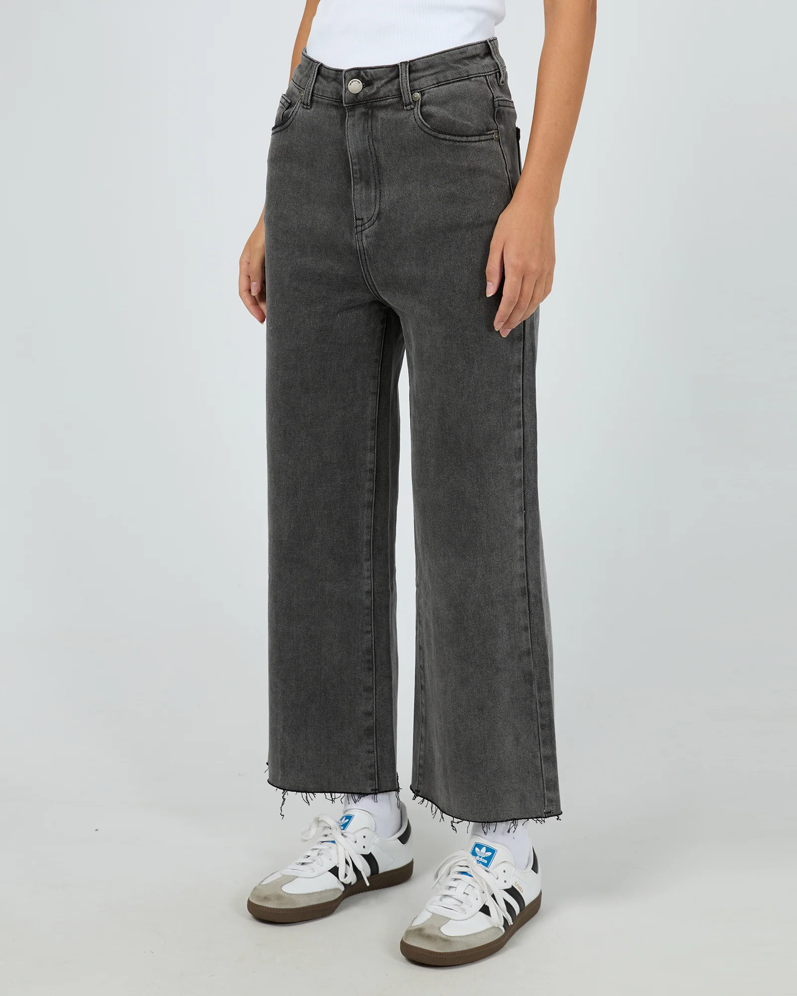 Charlie High Rise Wide Leg Jean Washed Black - Image 4