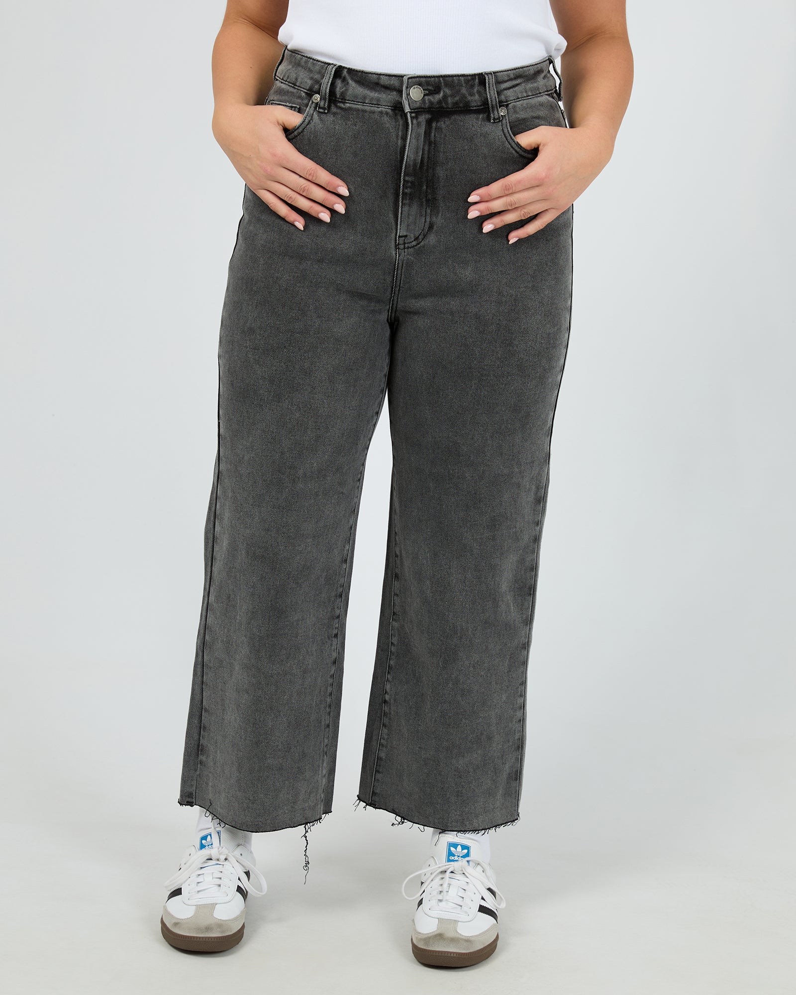 Charlie High Rise Wide Leg Jean Washed Black - Image 7