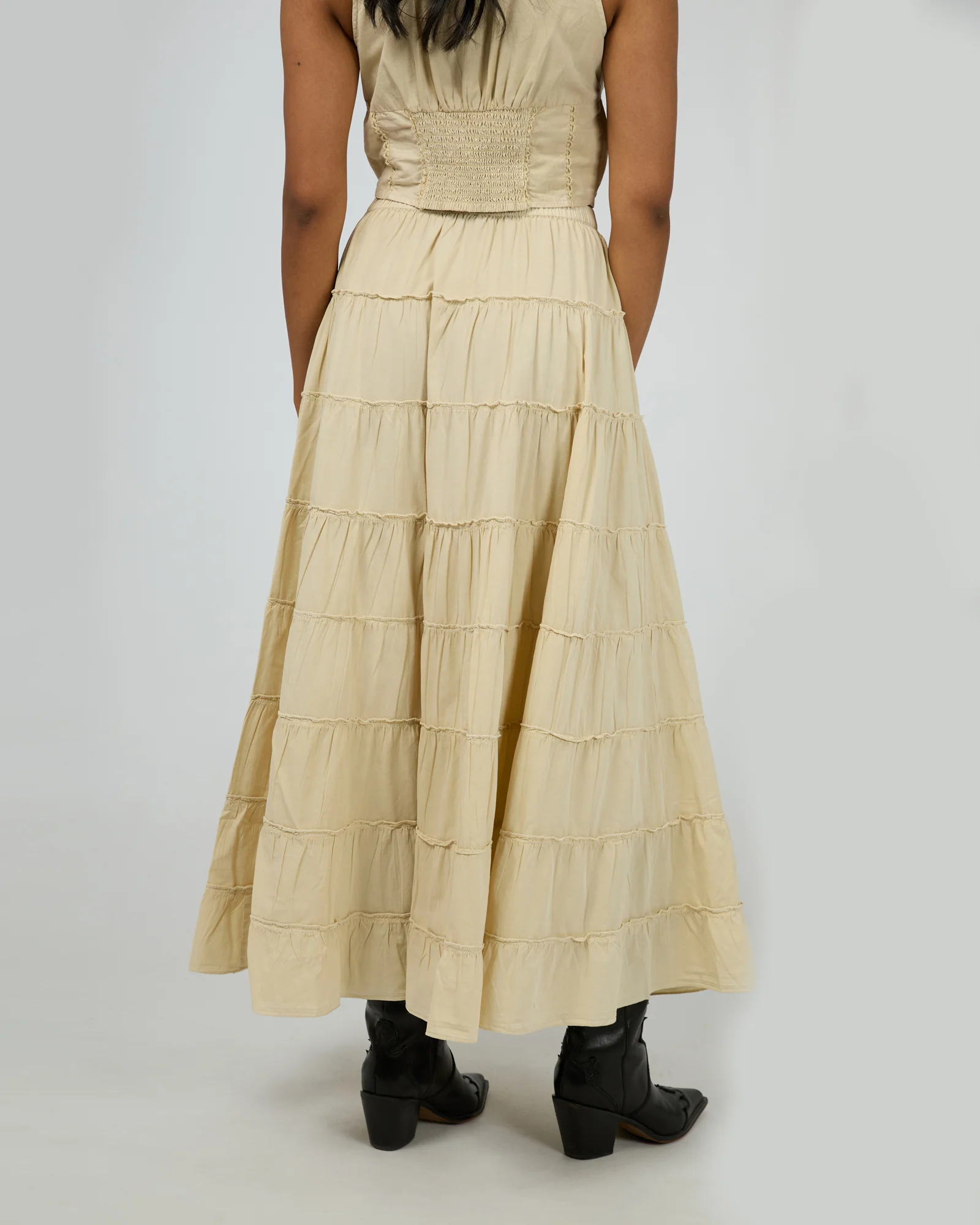 Sadie Tiered Maxi Skirt Vanilla - Image 3