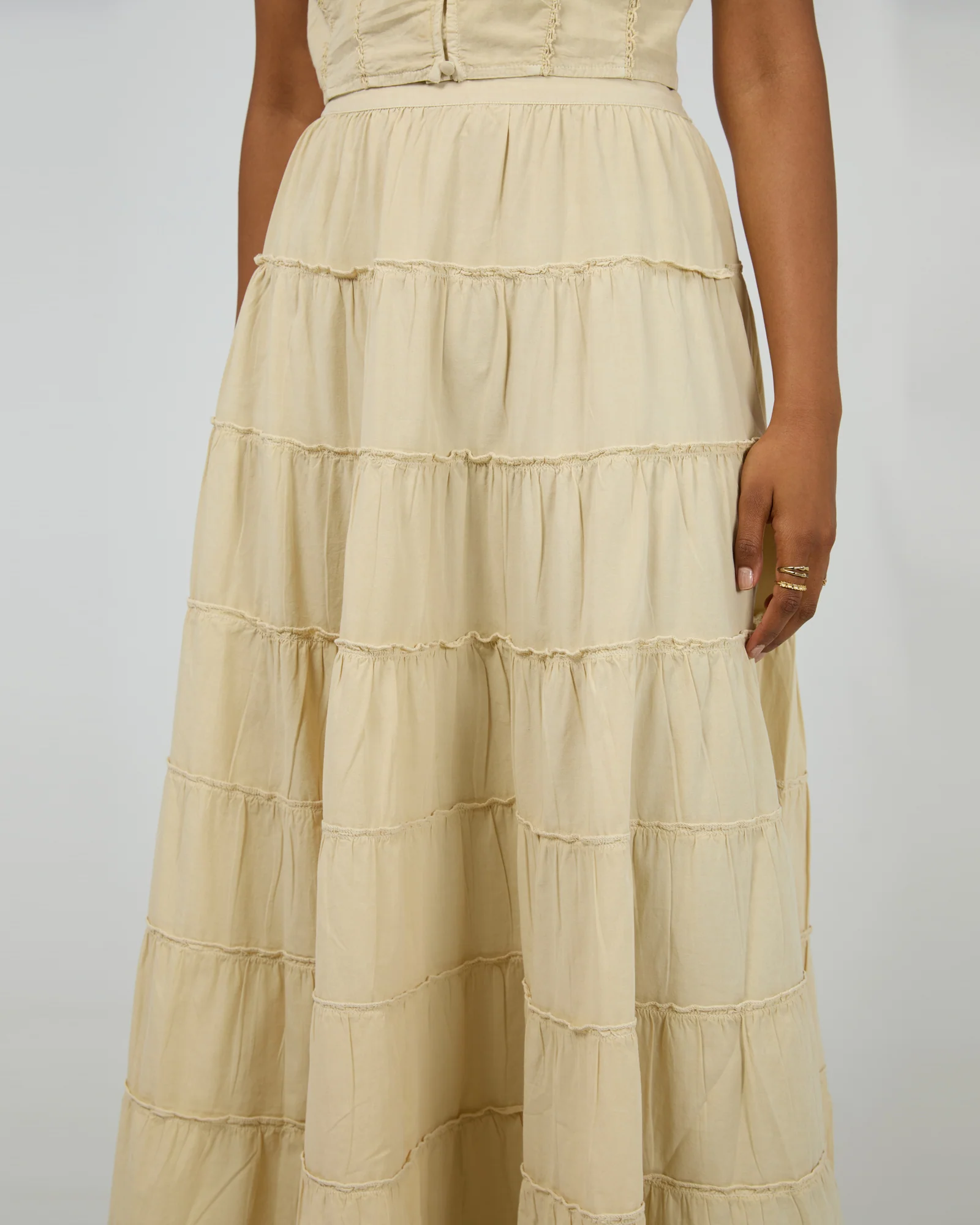 Sadie Tiered Maxi Skirt Vanilla - Image 5